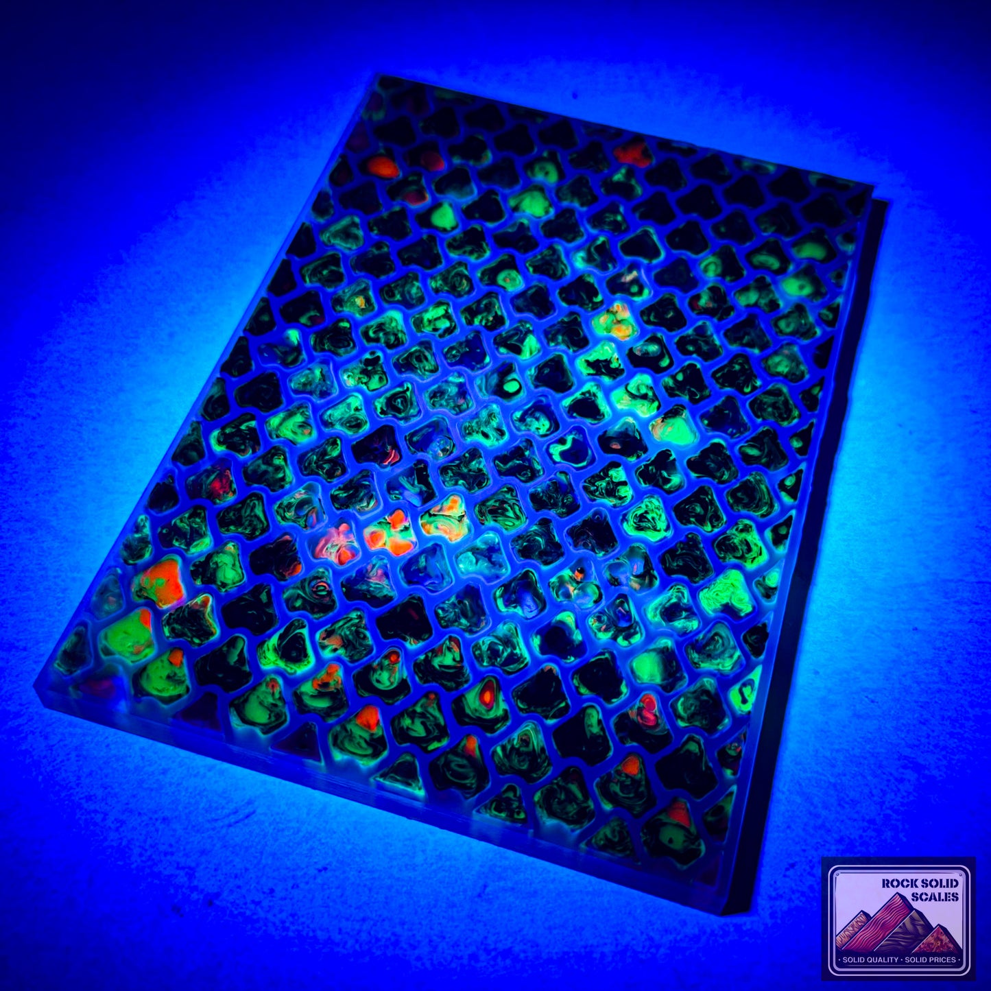 3D Dragon Scale Matrix - 8 Color Pour - RockSolid Scales -