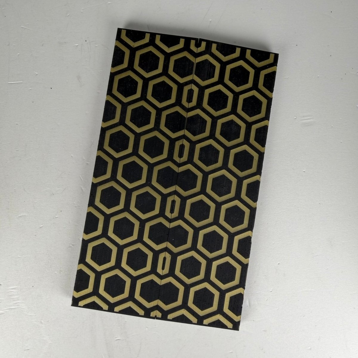 Custom Shop 3D GripX™ - Hex - Black Grip - Tec™ with Gold Matrix - Grip - Tec™ Composites -