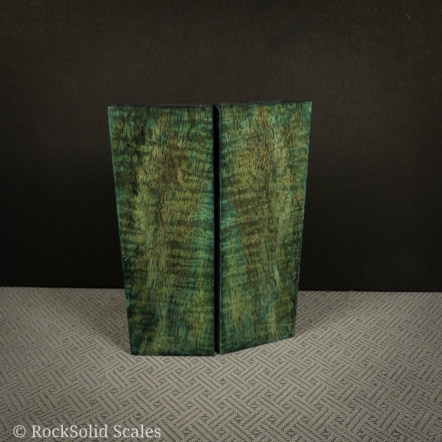 #2307 - Teal Curly Mango - RockSolid Scales -