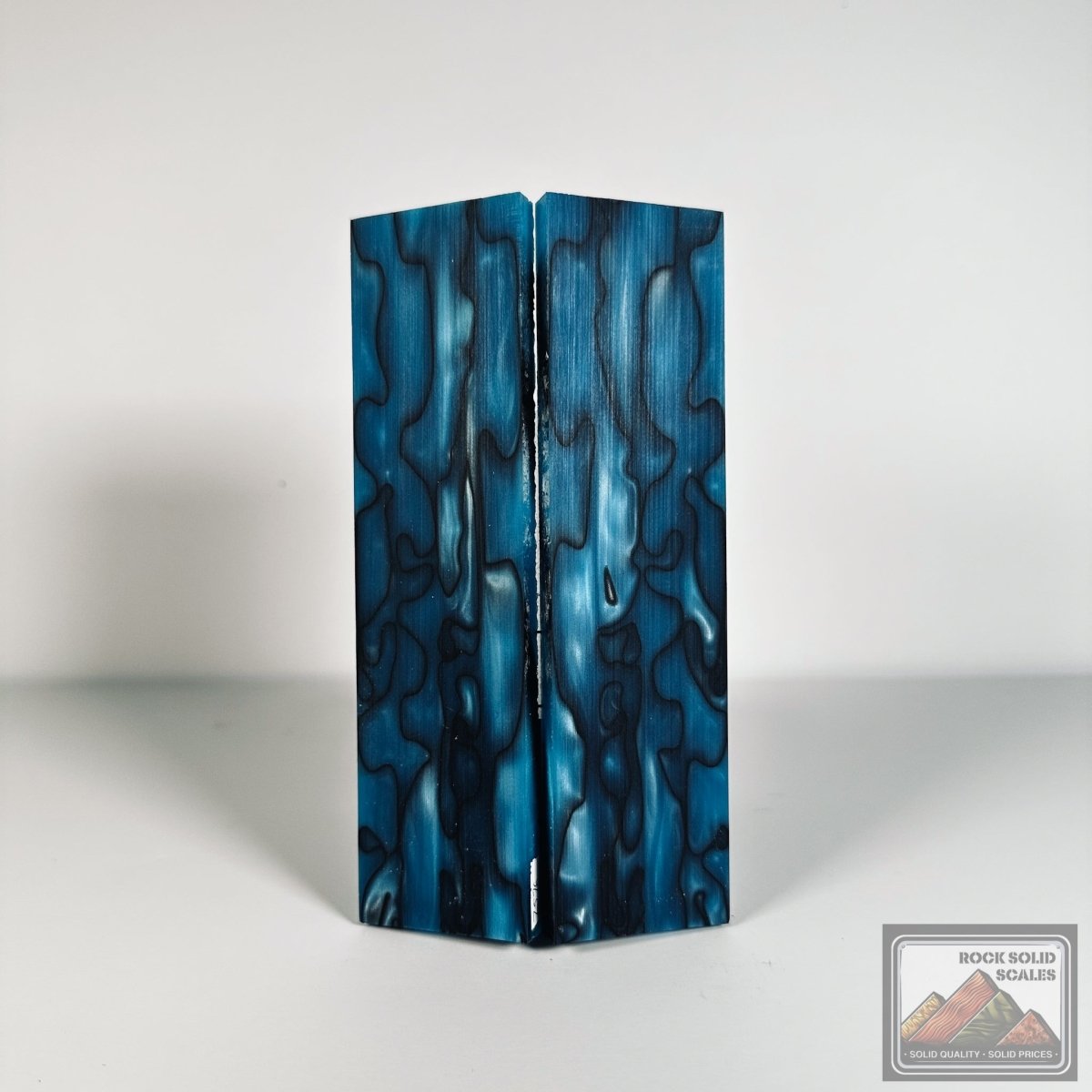 #2576 - Teal Pearl Swirl Acrylic - RockSolid Scales -