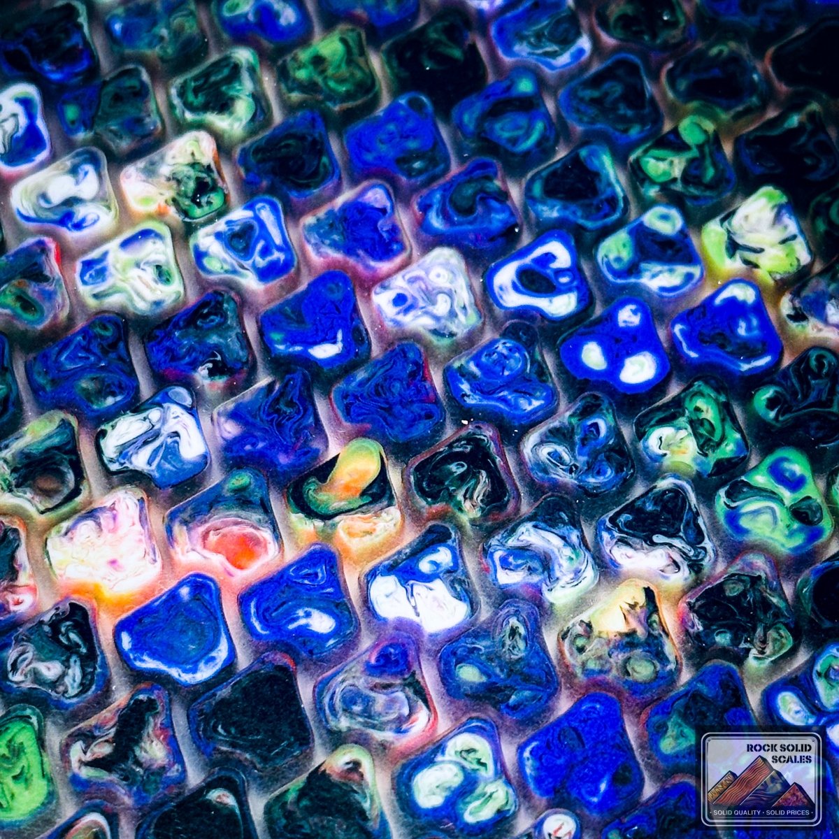 3D Dragon Scale Matrix - 8 Color Pour - RockSolid Scales -