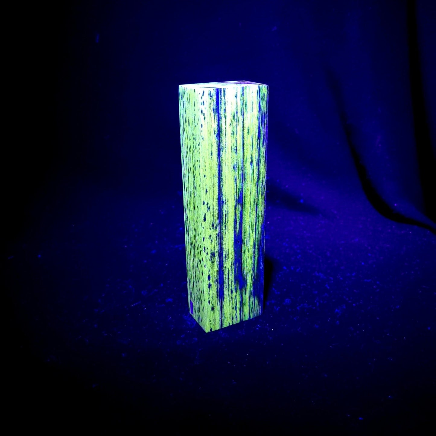 #989 Tru-Blue Spalted Black Locust - GLOWS UNDER UV - RockSolid Scales -