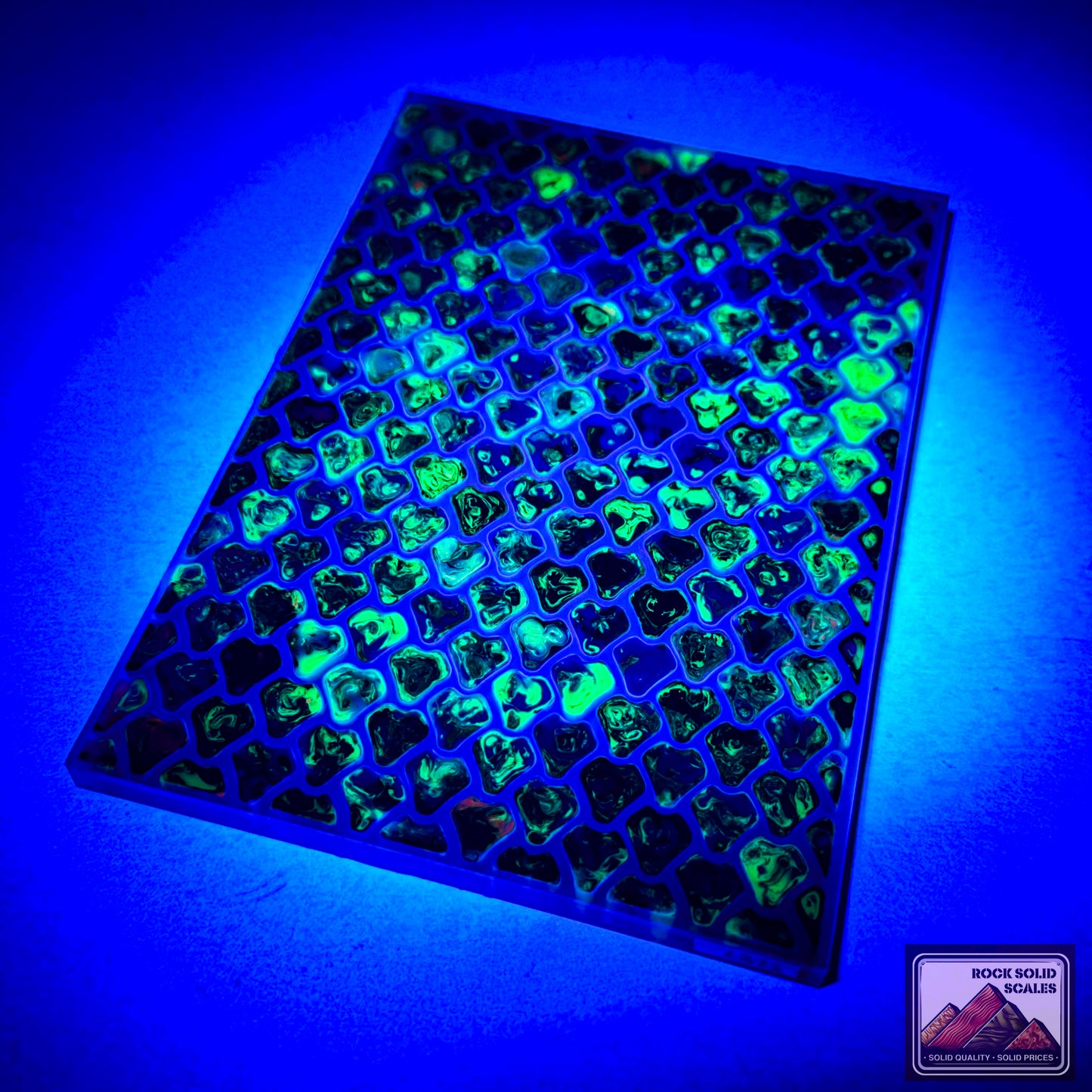 3D Dragon Scale Matrix - 8 Color Pour - RockSolid Scales -