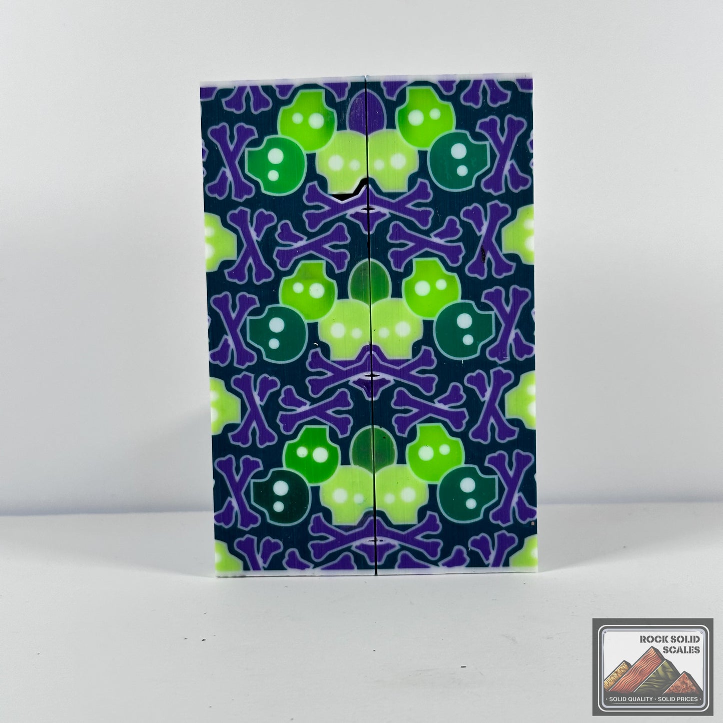 3D Skully™ - Wild and White *Bargain Bin* - RockSolid Scales -
