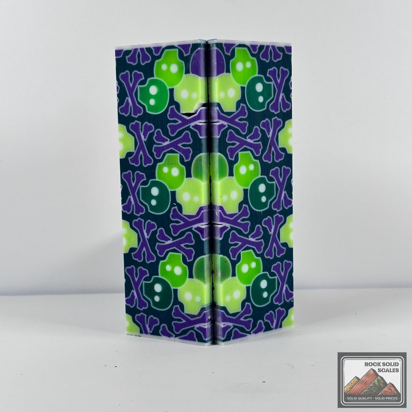 3D Skully™ - Wild and White *Bargain Bin* - RockSolid Scales -