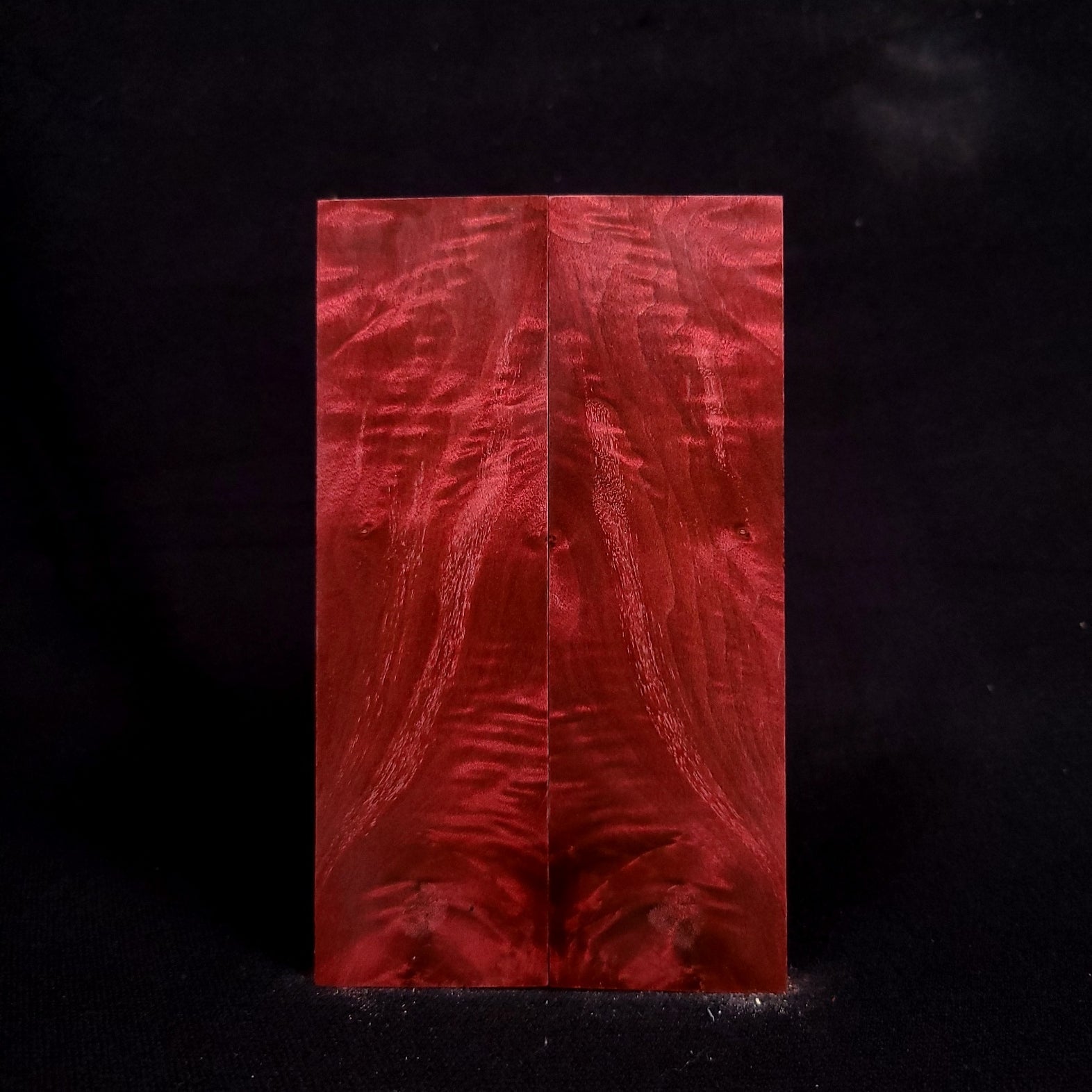 #1089 - ЯedЯum Curly Maple - RockSolid Scales -