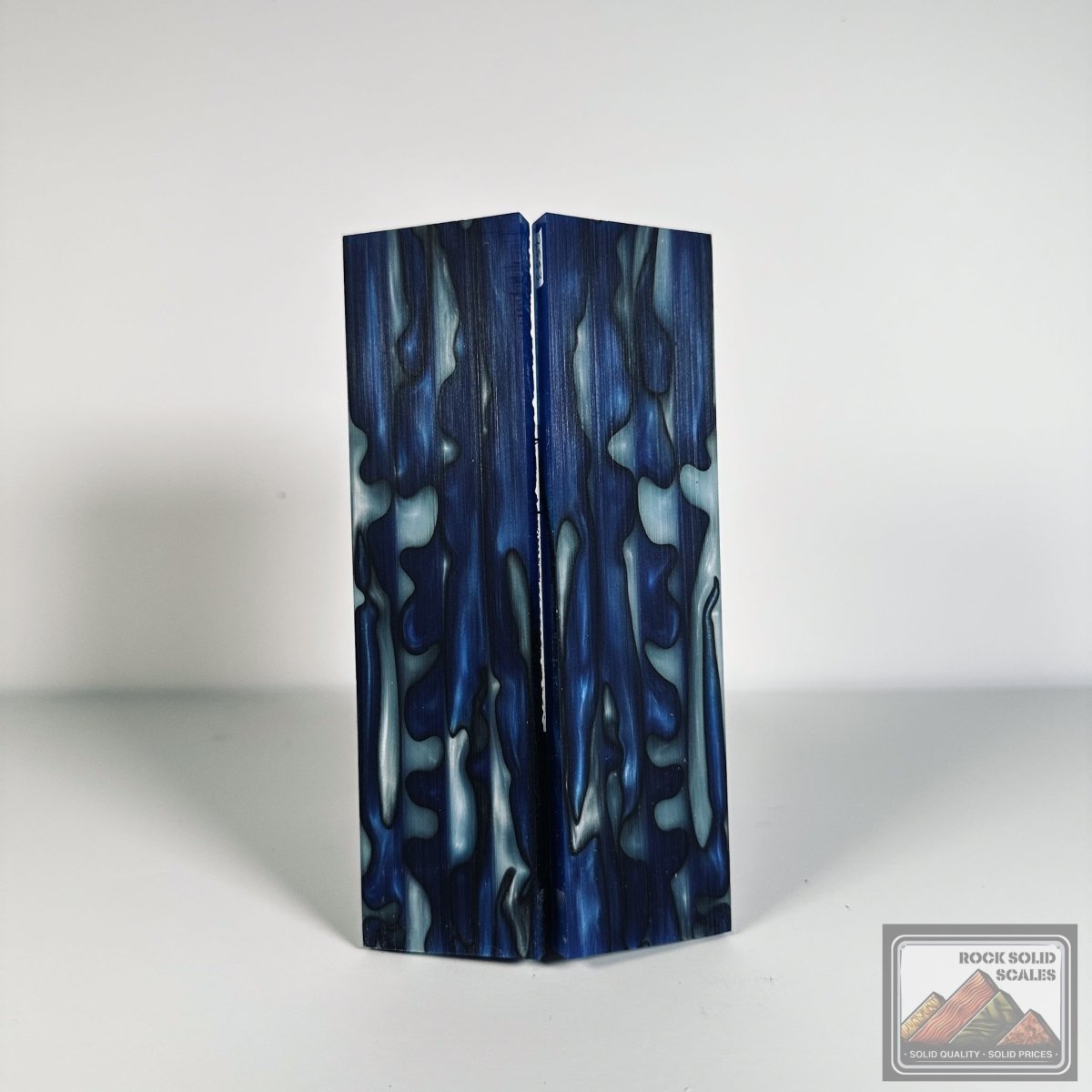 #2553 - Blue Sea Swirl Acrylic - RockSolid Scales -