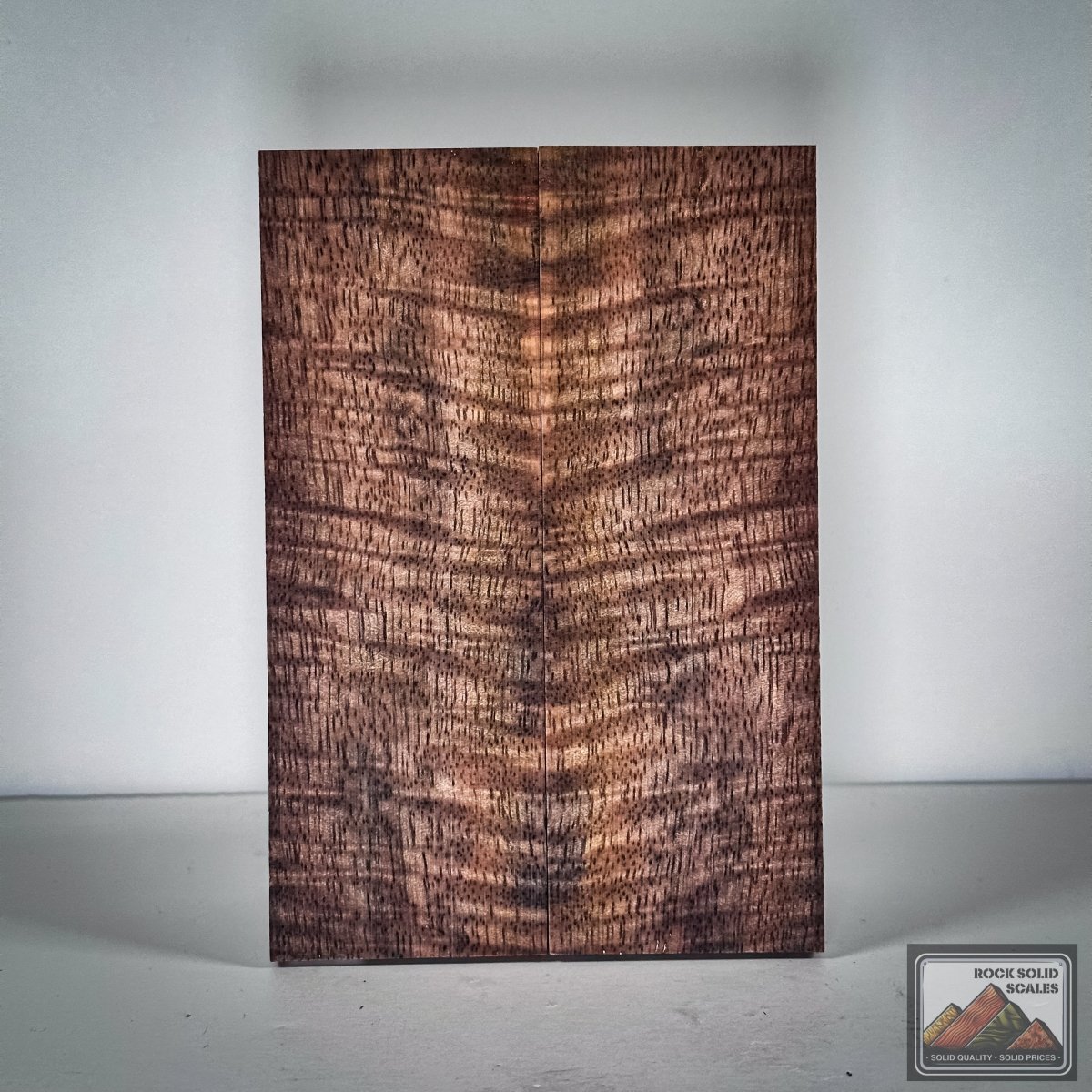 #2823 - Exhibition Curly Mango - RockSolid Scales -