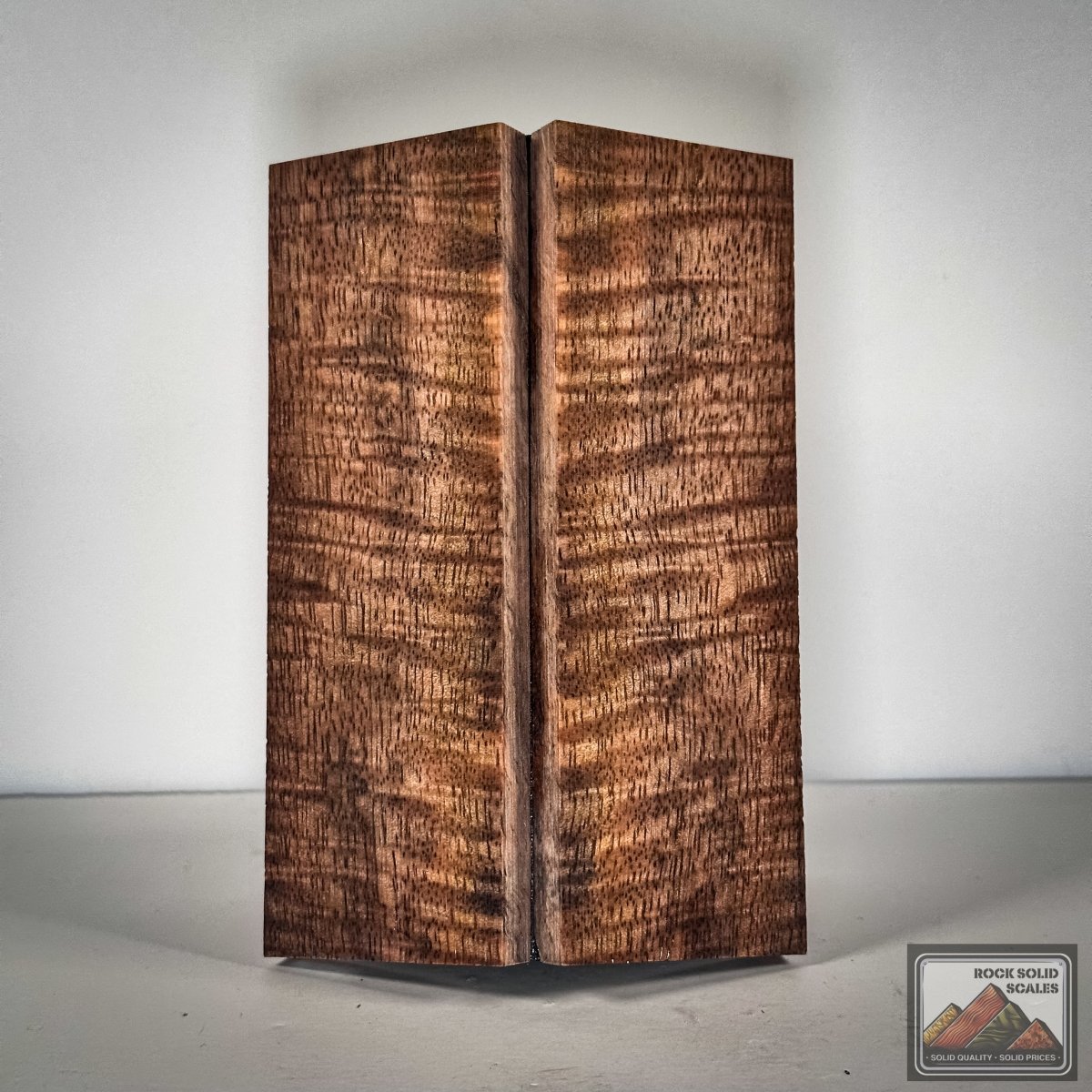 #2823 - Exhibition Curly Mango - RockSolid Scales -