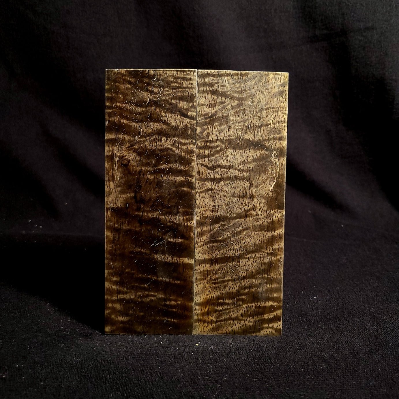 #916 - OD Green Crinkle Curl Mango - RockSolid Scales -