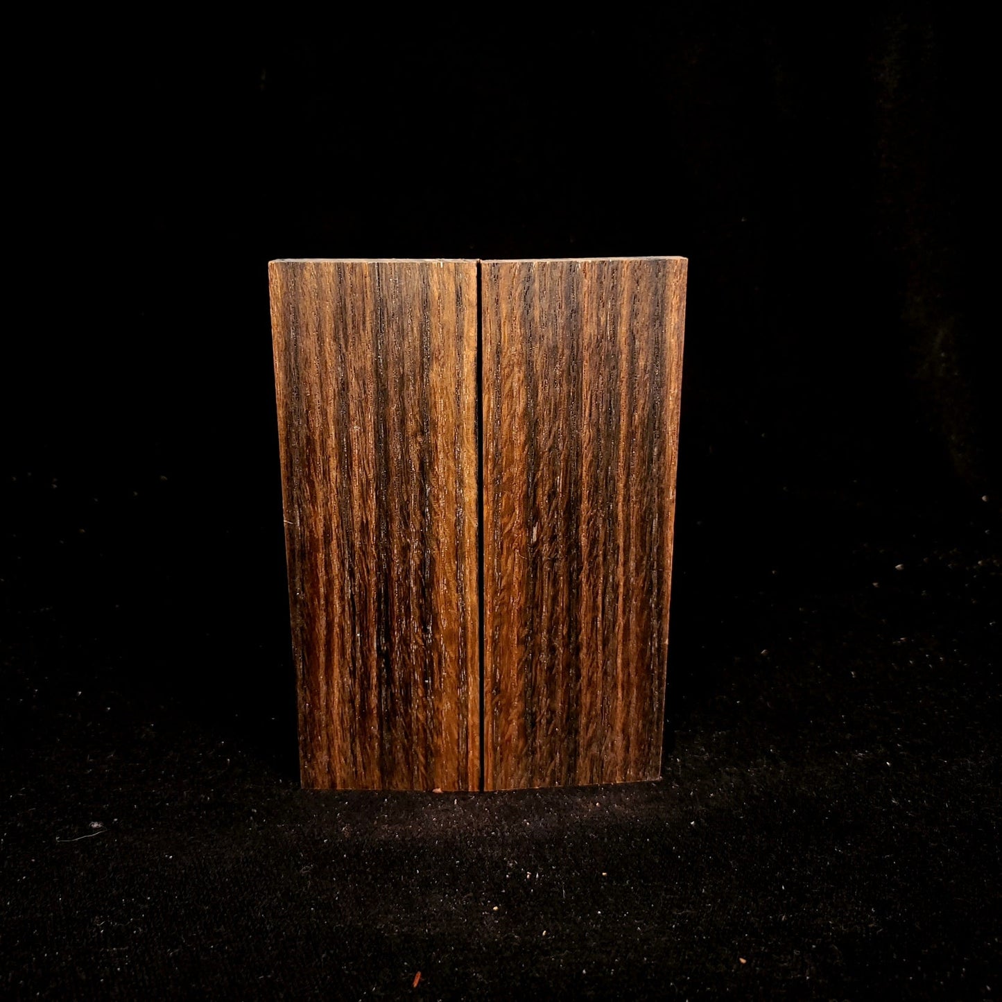 #954 American Bog Oak - RockSolid Scales -