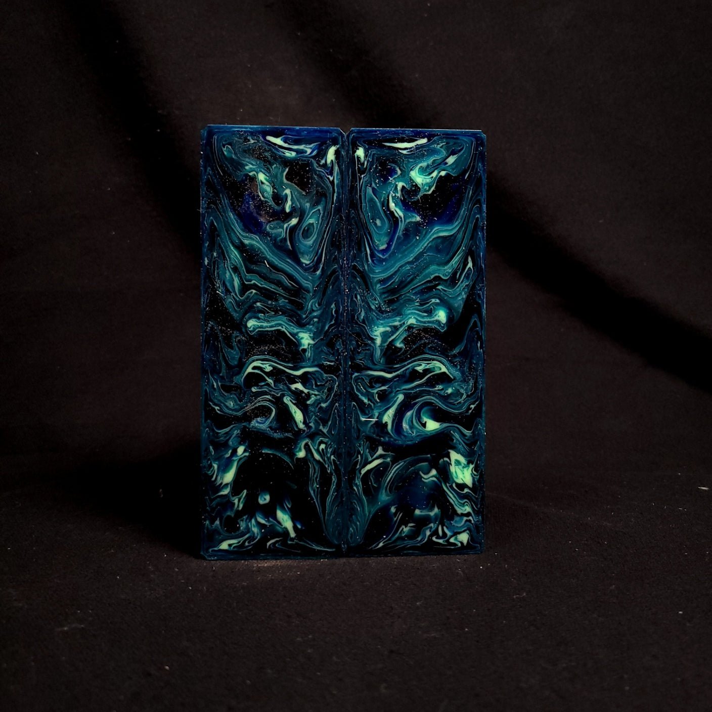 R43 - Turbulent Seafoam Resin Scales - RockSolid Scales -