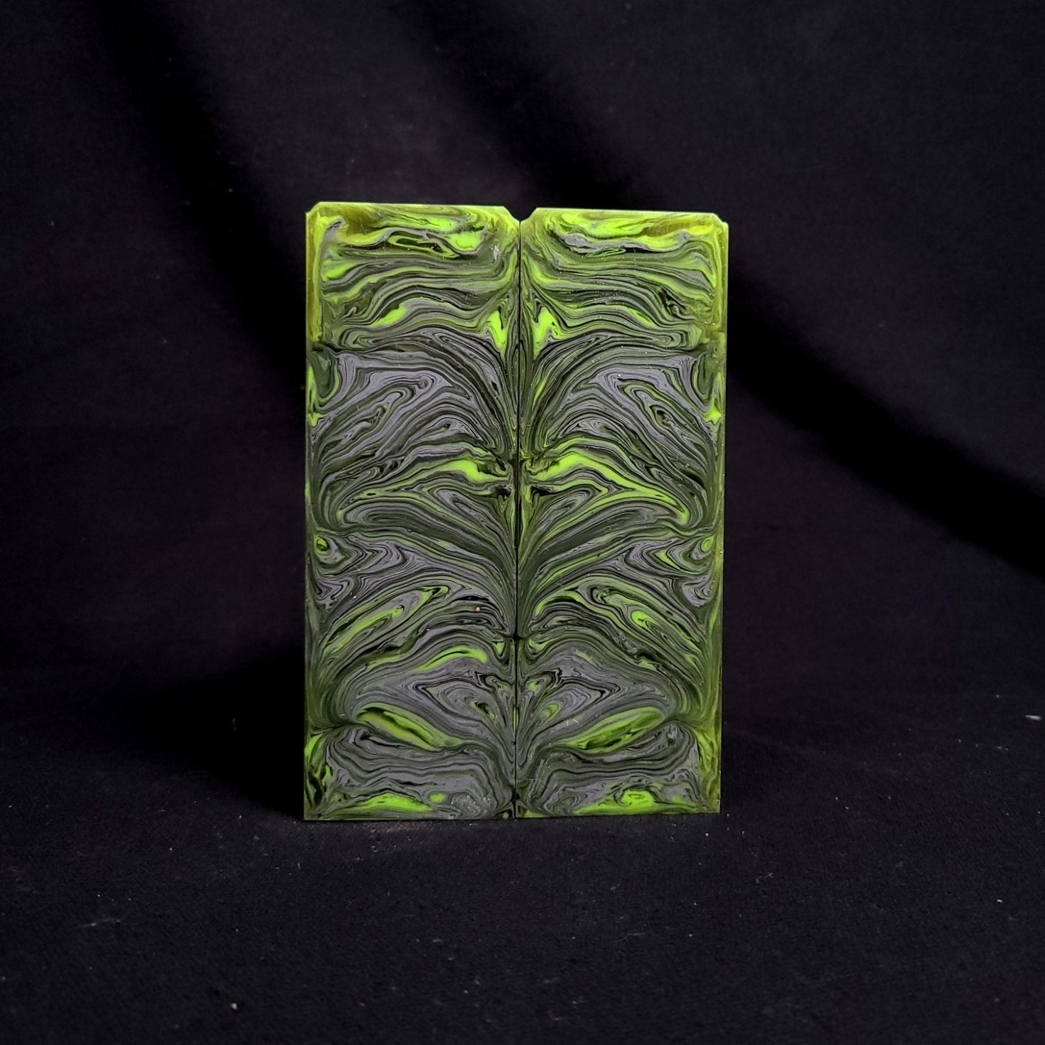 R49 - Electric Zombie Resin Scales - RockSolid Scales -